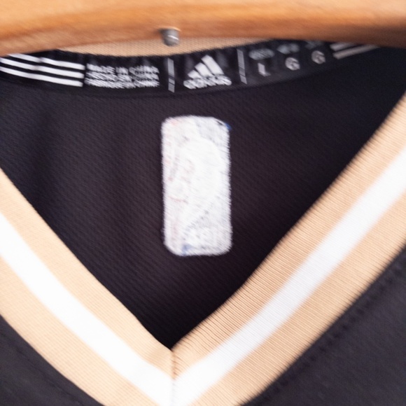 Vintage RAPTORS 10 DeROZAN Adidas Jersey NBA Basketball Large black gold - Picture 3 of 7